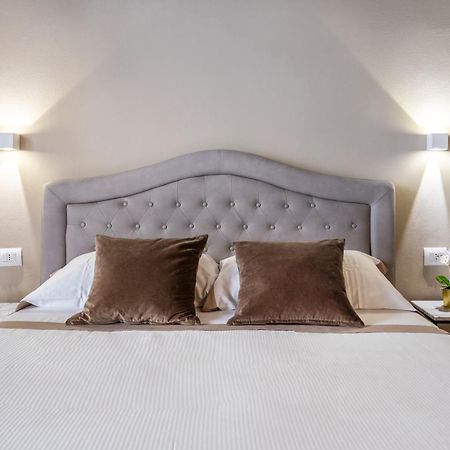 Santa Croce Luxury Suite - Dolcevita Holiday Firenze Eksteriør billede