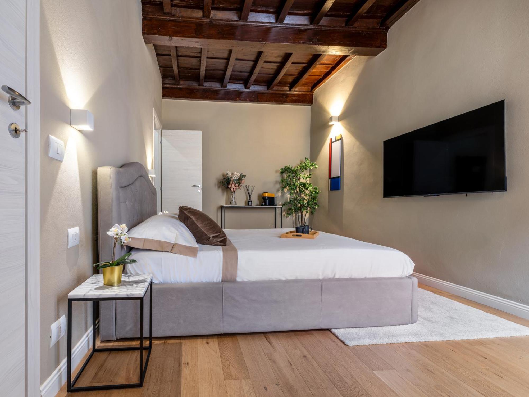 Santa Croce Luxury Suite - Dolcevita Holiday Firenze Eksteriør billede